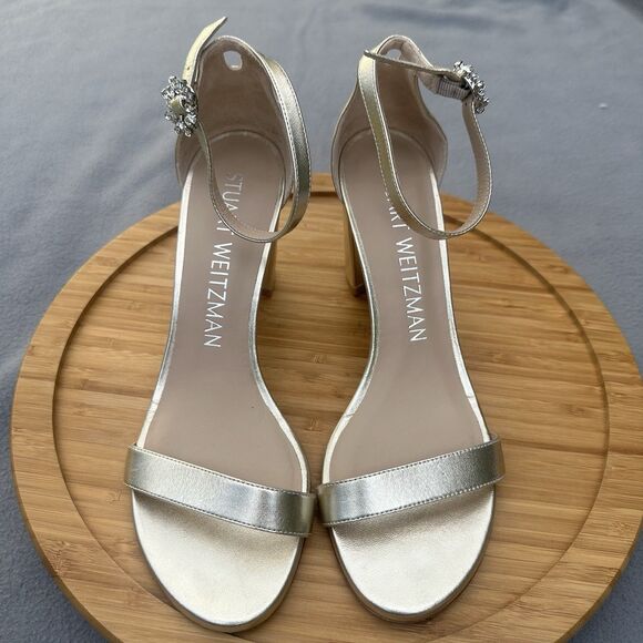 Stuart Weitzman Nearlynude Gem Buckle Sandal Block Heel Size 8.5 B Gold Formal - Picture 5 of 10